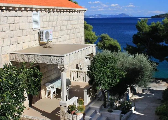 Apartments Rud - 15 M From Sea