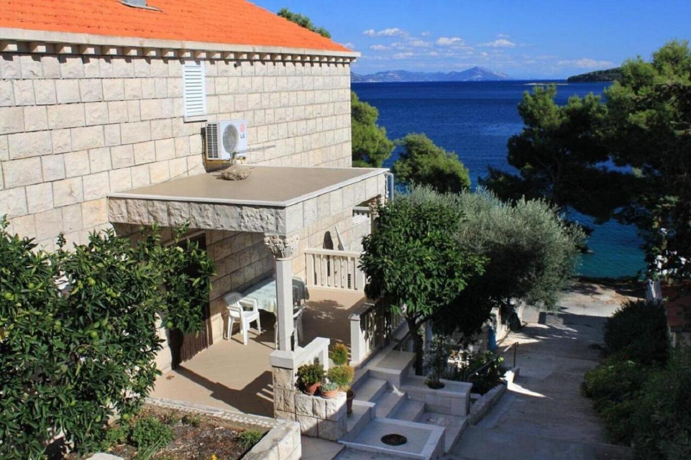 Rud - 15 M From Sea Apartment *